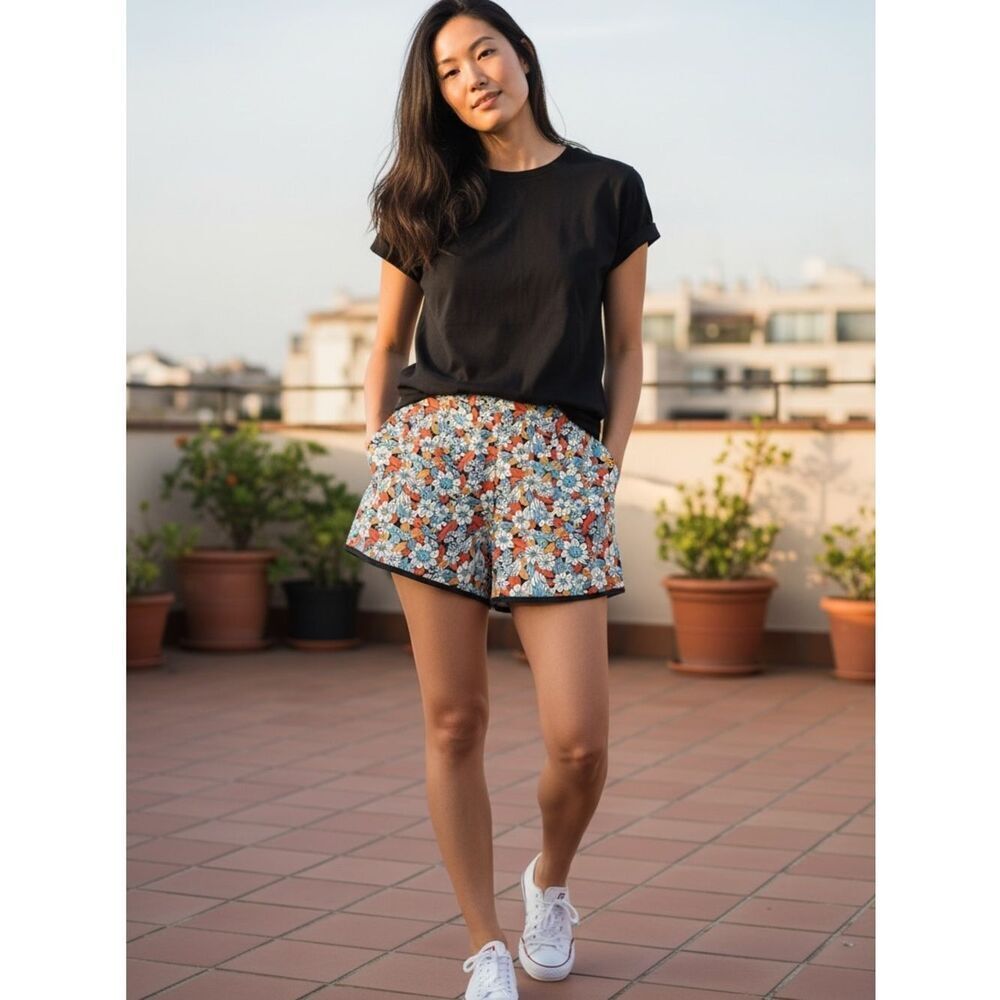 Zara Trafaluc Shorts Women Small Orange Floral High Waisted 2in Inseam Pockets